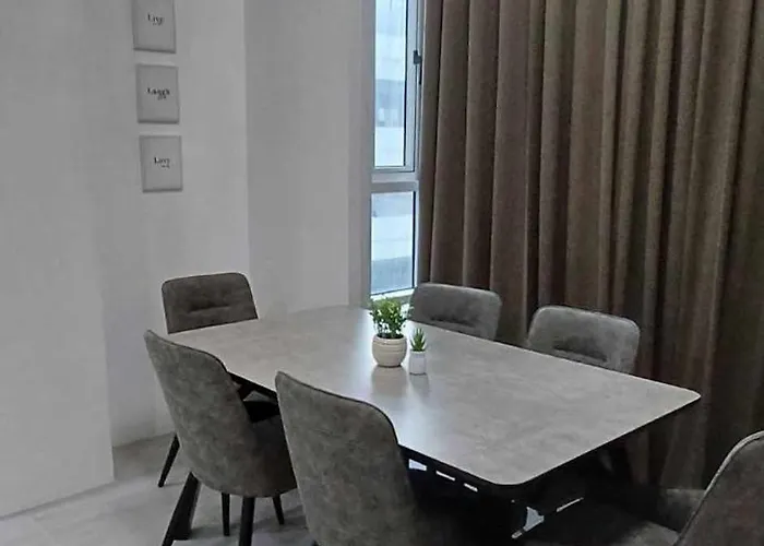 Aparthotel Ultima *
